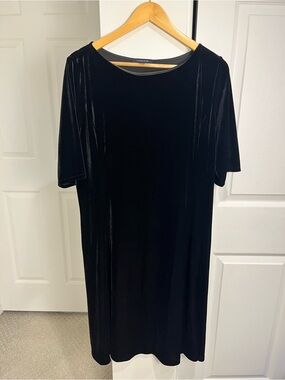 LANDS END Black Velvet Sheath Dress Size XL 18 Short Sleeve Boat Neck Party